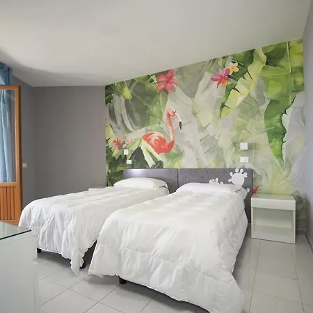 Otel Perla Del Golfo 3*