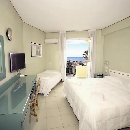 Hotel Perla Del Golfo 3*