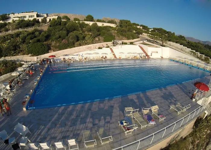 Perla Del Golfo 3* טראסיני