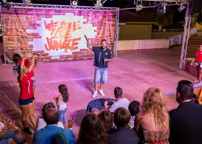 Perla Del Golfo 酒店 3*