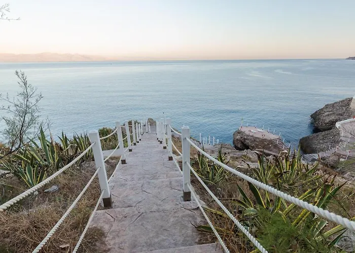 Perla Del Golfo 酒店 3*