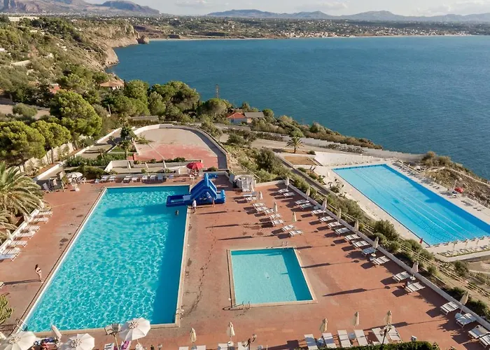 Perla Del Golfo 泰拉西尼