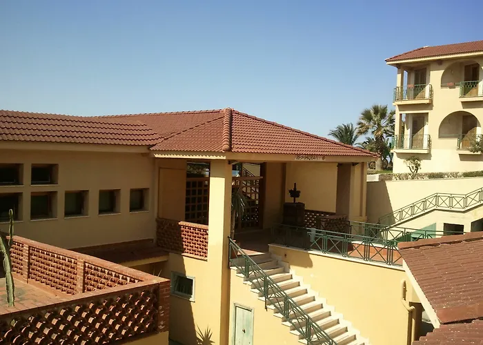 Perla Del Golfo 酒店 3*