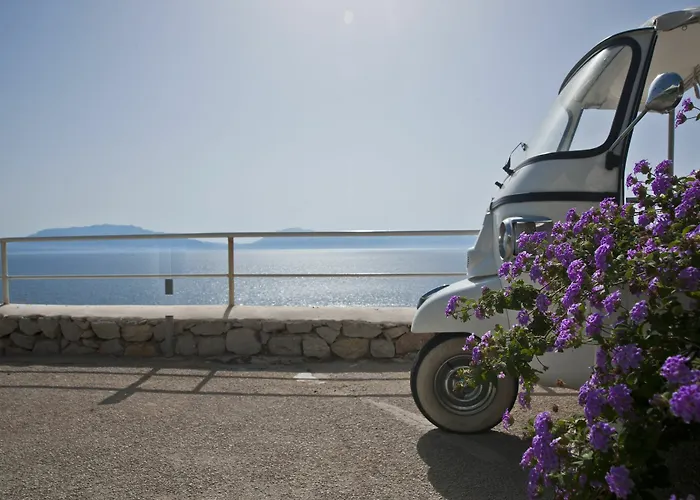 Perla Del Golfo 酒店 3*