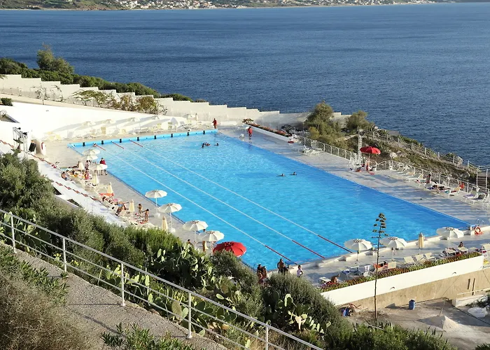 酒店 Perla Del Golfo 泰拉西尼